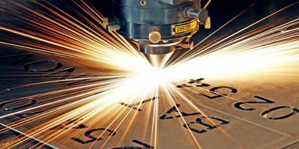 激光切割專用空壓機(jī)，為激光切割設(shè)備提供高品質(zhì)的壓縮空氣